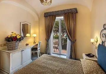 نيتونو Forio di Ischia